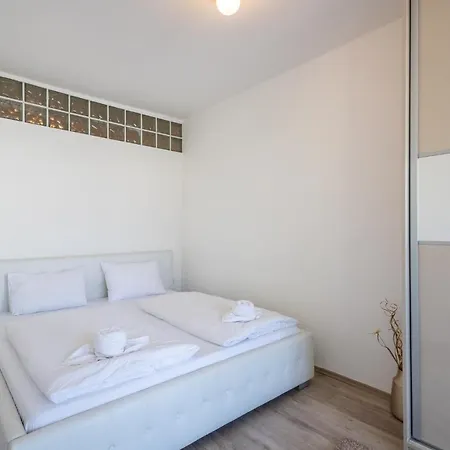 Lellemarine By Bltn Apartmán *