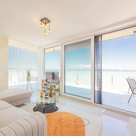 Apartmán Lellemarine By Bltn *