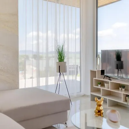 Apartmán Lellemarine By Bltn